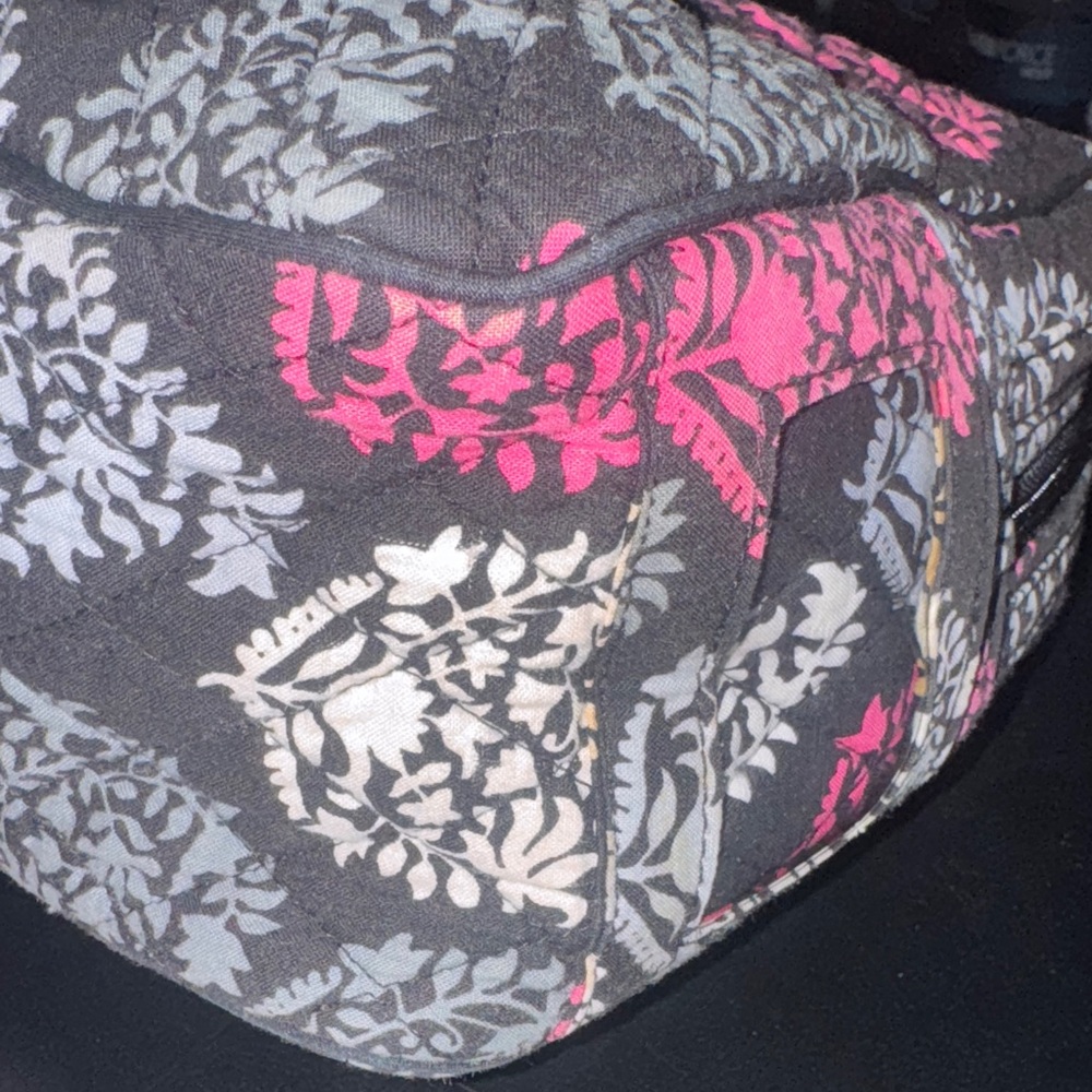 Vera Bradley Stylish Multicolored Patterned Lunch Bag - Picture 7 of 11